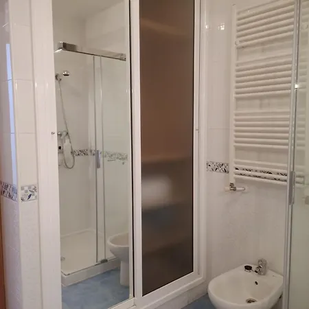 El Piso De 2 Dormitorios Con Aire Acondicionados, Tranquilo, Madrid Centro Gran Via - Plaza De Espana Extérieur photo
