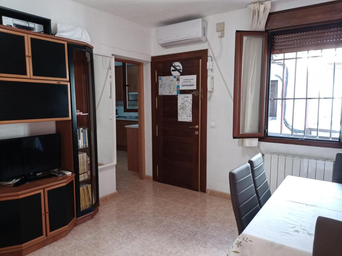 El Piso De 2 Dormitorios Con Aire Acondicionados, Tranquilo, Madrid Centro Gran Via - Plaza De Espana Appartamento *